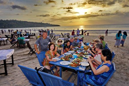 Nikmati Kelezatan 8 Tempat Makan Seafood Terpopuler di Bali